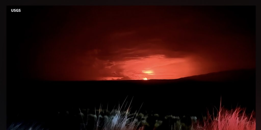 Mauna Loa erupts, prompting ashfall advisories for Hawaii’s Big Island