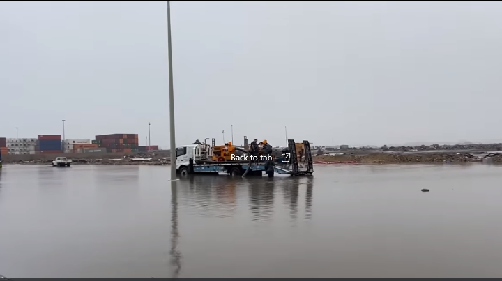 Video shows flood sweeping away cars in western Saudi Arabia – CNN