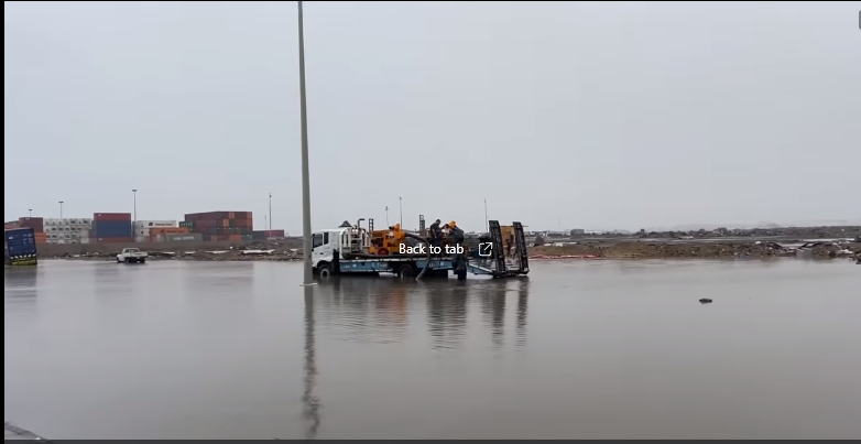 Video shows flood sweeping away cars in western Saudi Arabia – CNN