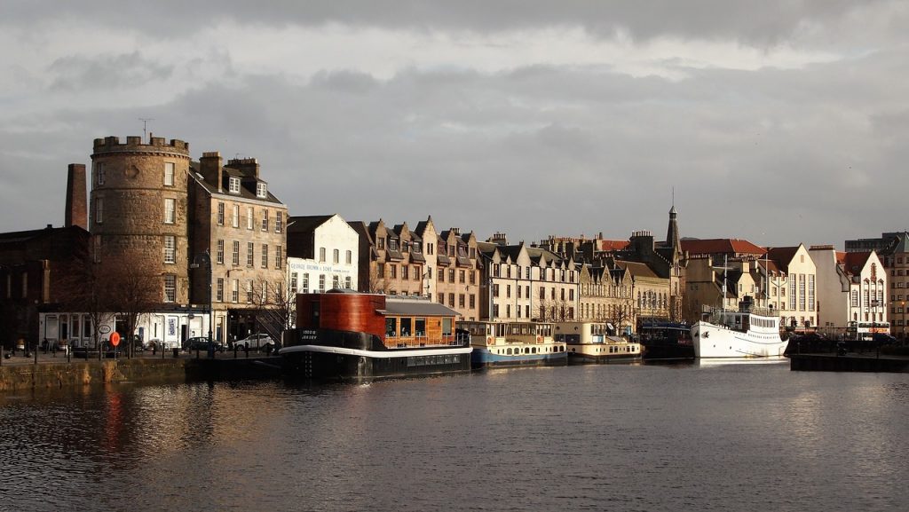 Edinburgh weather: 10 pictures of Edinburgh flooding as Capital is hit by serious rainfall – Edinburgh News