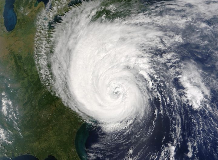 Hurricane Nicole: Power outages as rare November storm hits Florida – BBC