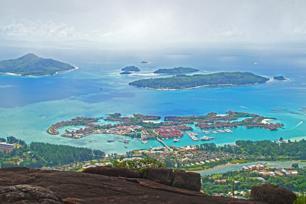 Seychelles: RAINFALL WITH STRONG WINDS YELLOW ALERT