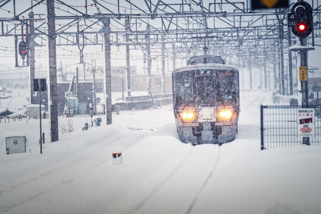 Cross-country storm to threaten travel headaches around Thanksgiving