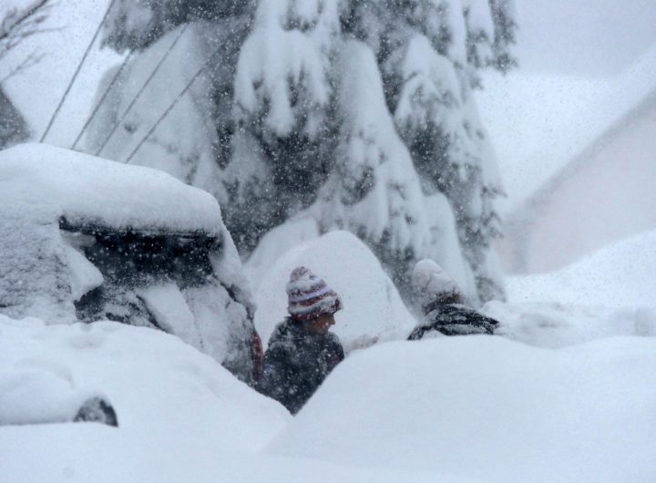 U.S hit with historic snowfall, late-season hurricane in November