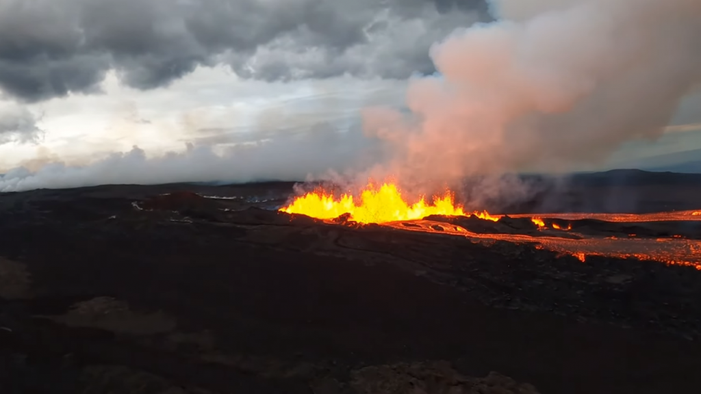 NOAA satellites capture footage of Mauna Loa volcanic eruption