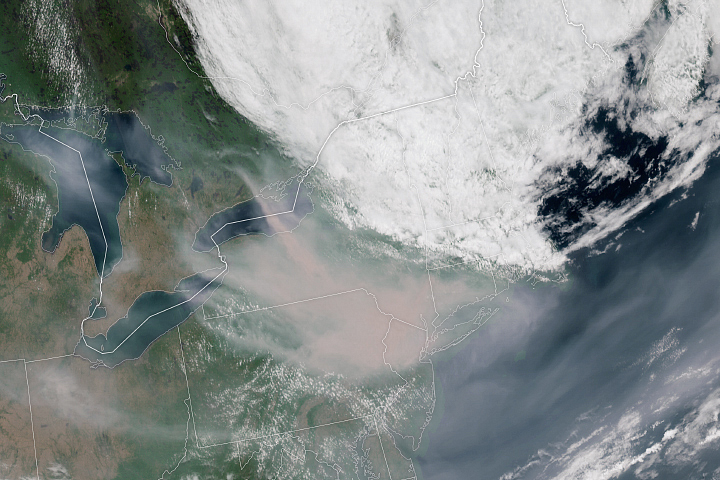 Smoke Smothers the Northeast