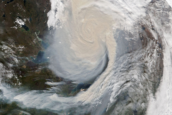 A Smoky Cloud Swirl