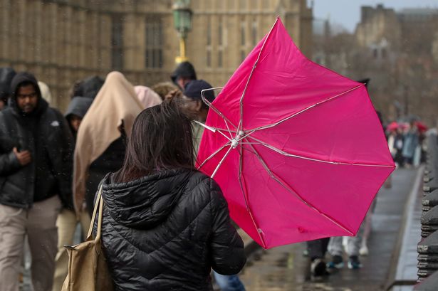 London weather: Met Office issues stark 2-day warning as ‘danger to life possible’