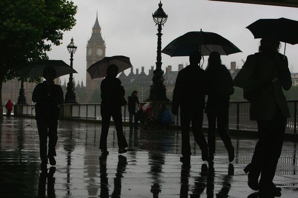 London to be hit with 28 hours of rain as Met Office issues weather warning