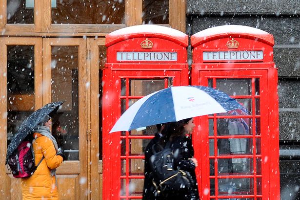 New weather map shows huge deluge of snow right outside London