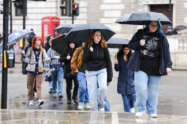 London weather warning as city set to be battered by 18 hours of rain