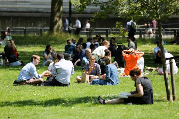 BBC Weather forecasters predict sunny spell is on its way to London