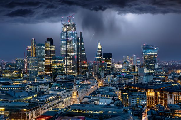 New Met Office thunderstorm warning issued for London as Bank Holiday weather set to dampen