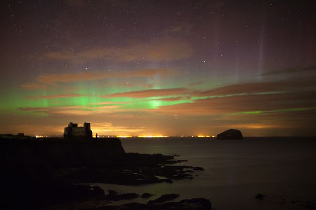 Met Office experts explain how to see Northern Lights tonight from England