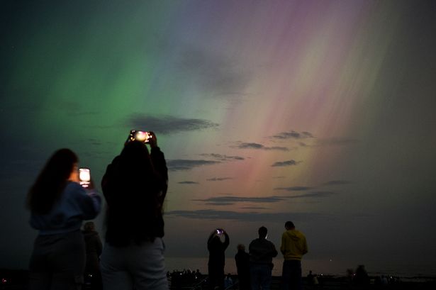 Weather experts give chances of seeing Northern Lights in London tonight, Saturday May 11