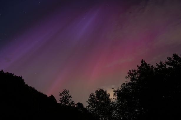 Experts issue Northern Lights red alert with aurora visible across London and UK tonight