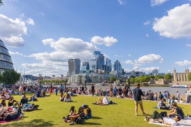 BBC Weather predicts how long sunshine will last in London