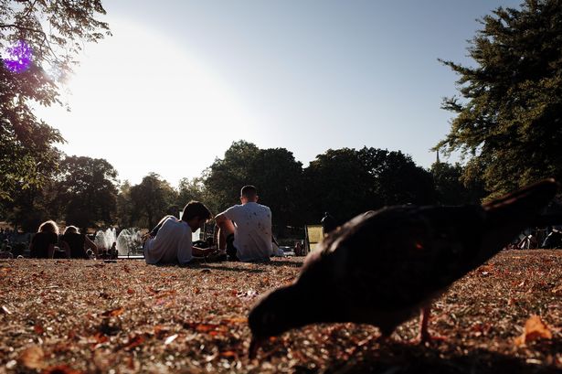 Exact date London weather experts forecast 10C rise – as Met Office has say on Indian summer