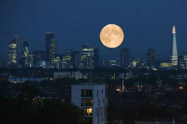 Brightest supermoon known as Hunter’s Moon visible in London tonight