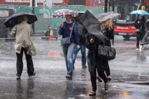 Storm Bert on the way to London but Met Office predict when ‘cold snap’ will end