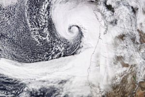 Extratropical Cyclone Whips Over the Pacific Northwest