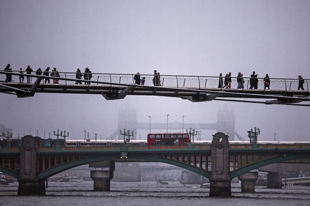 Met Office warns ‘disruptive fog’ to stick with visibility down to 100 metres