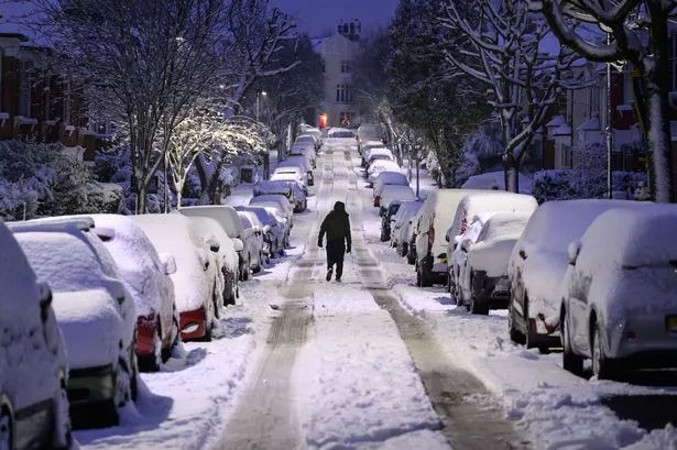 New London weather maps show exact dates snow forecast as temperatures to drop