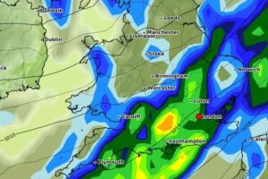 Dramatic weather map shows London being drenched by a deluge of rain – exact time and date