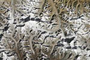 Himalayan Snow Lines on the Rise