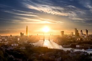 When clocks go forward and when London will get first 7pm sunset