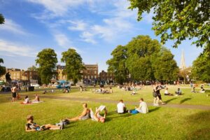 Heat warning issued for London as Met Office predict 34C weather