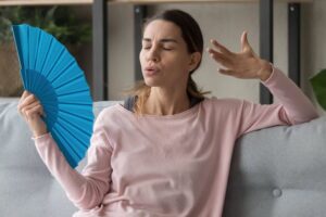 ’I’m a doctor – there’s 2 reasons why heatwaves feel more uncomfortable in the UK’