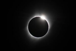 Will there be a ‘total solar eclipse’ next week and what have astronomers said about online rumours?