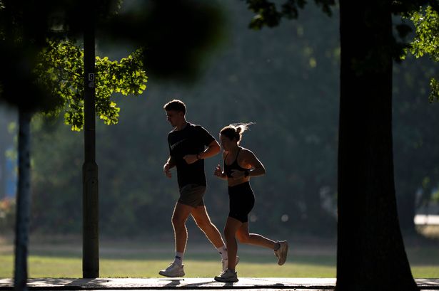 Amber heatwave health warnings in place as temperatures set to hit 34C