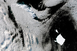Antarctic Iceberg Downsizes