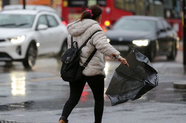 Met Office weather warning of 21 hours of heavy rain and 48mph winds to batter London Met Office weather warning of 21 hours of heavy rain and 48mph winds to batter London