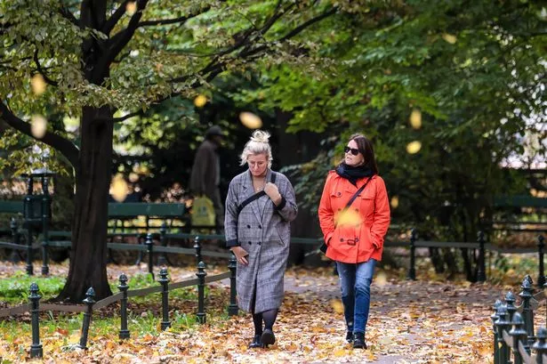 London weather map shows exact date 17C highs will be back
