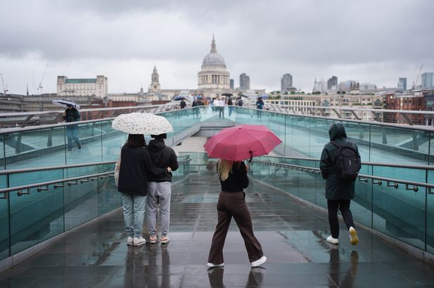 Miserable London weather map shows exact date deluge to fall amid 10 days of rain in a row