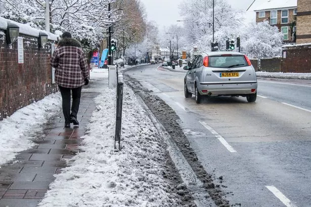 BBC Weather experts forecast snow hitting London 4 days in a row as map gives red warning