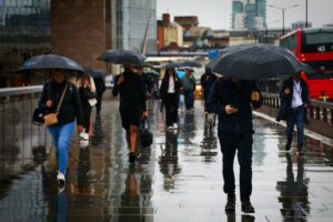 Dramatic weather maps show deluge of rain soaking London and the UK