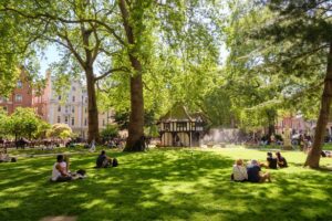 When London set for warm weather after Storm Dave Easter showers