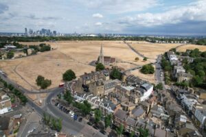 UK weather expert warns Londoners of 40C summer heatwave ‘possible’