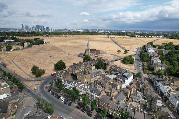 UK weather expert warns Londoners of 40C summer heatwave ‘possible’