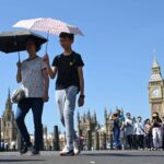 Temperatures in UK today could be even hotter than The Seychelles