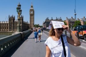 London weather latest as capital to bathe in 35C temperatures, says expert